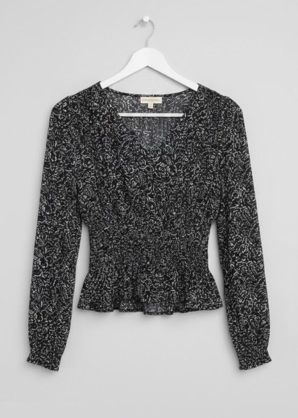 Blusa estampada con escote en V y cintura fruncida – Talla chica