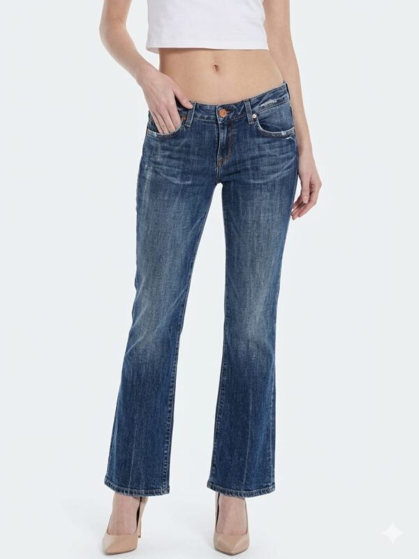Pantalón Marciano by Guess – Denim Flare